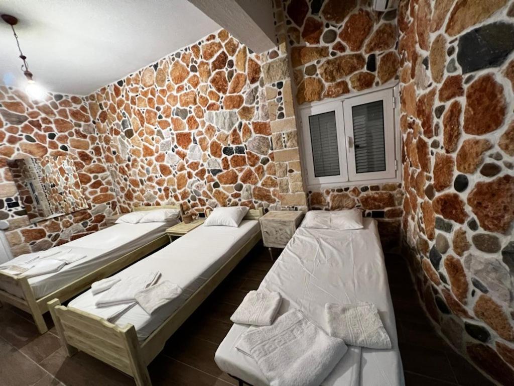 Malvina Rooms Kallithea  Bagian luar foto